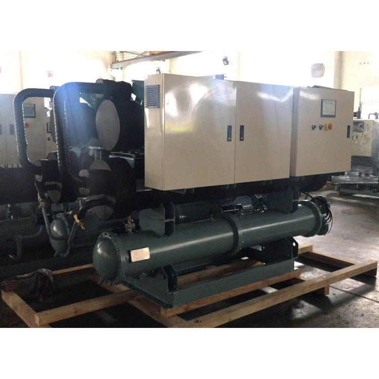 Industrial screw chiller